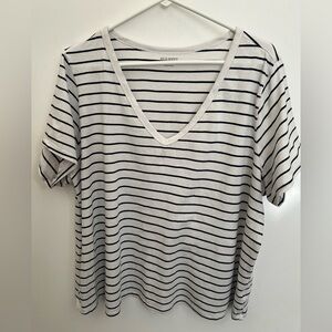 Old Navy Women's Black & White Striped V-Neck Tee